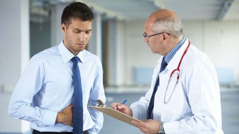 einen Arzt wegen Symptomen einer Prostatitis aufsuchen